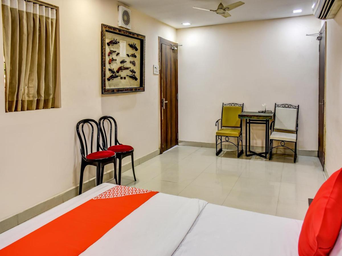 Oyo 78471 Hotel Platinum บิลาสปูร์ ภายนอก รูปภาพ