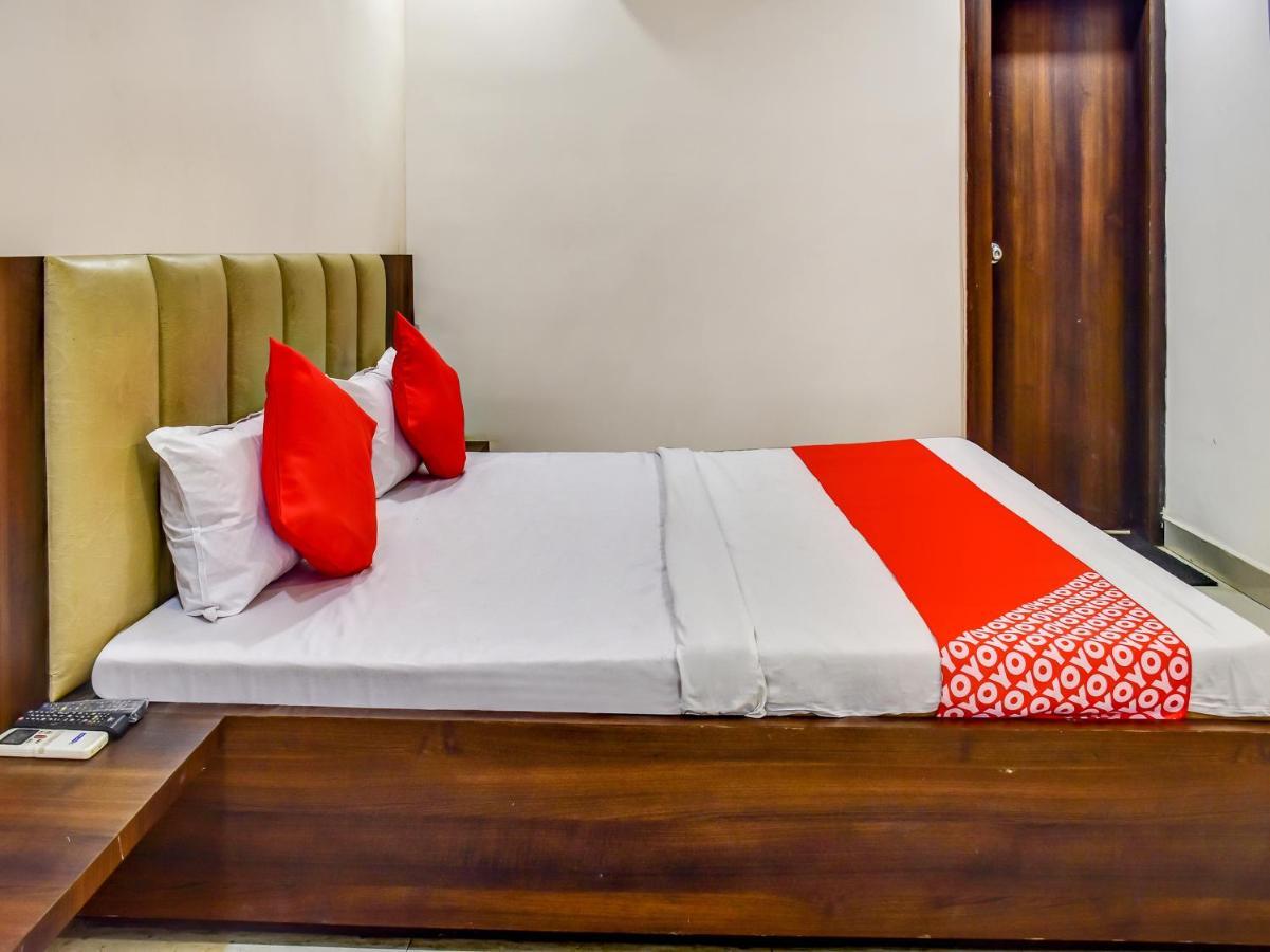 Oyo 78471 Hotel Platinum บิลาสปูร์ ภายนอก รูปภาพ