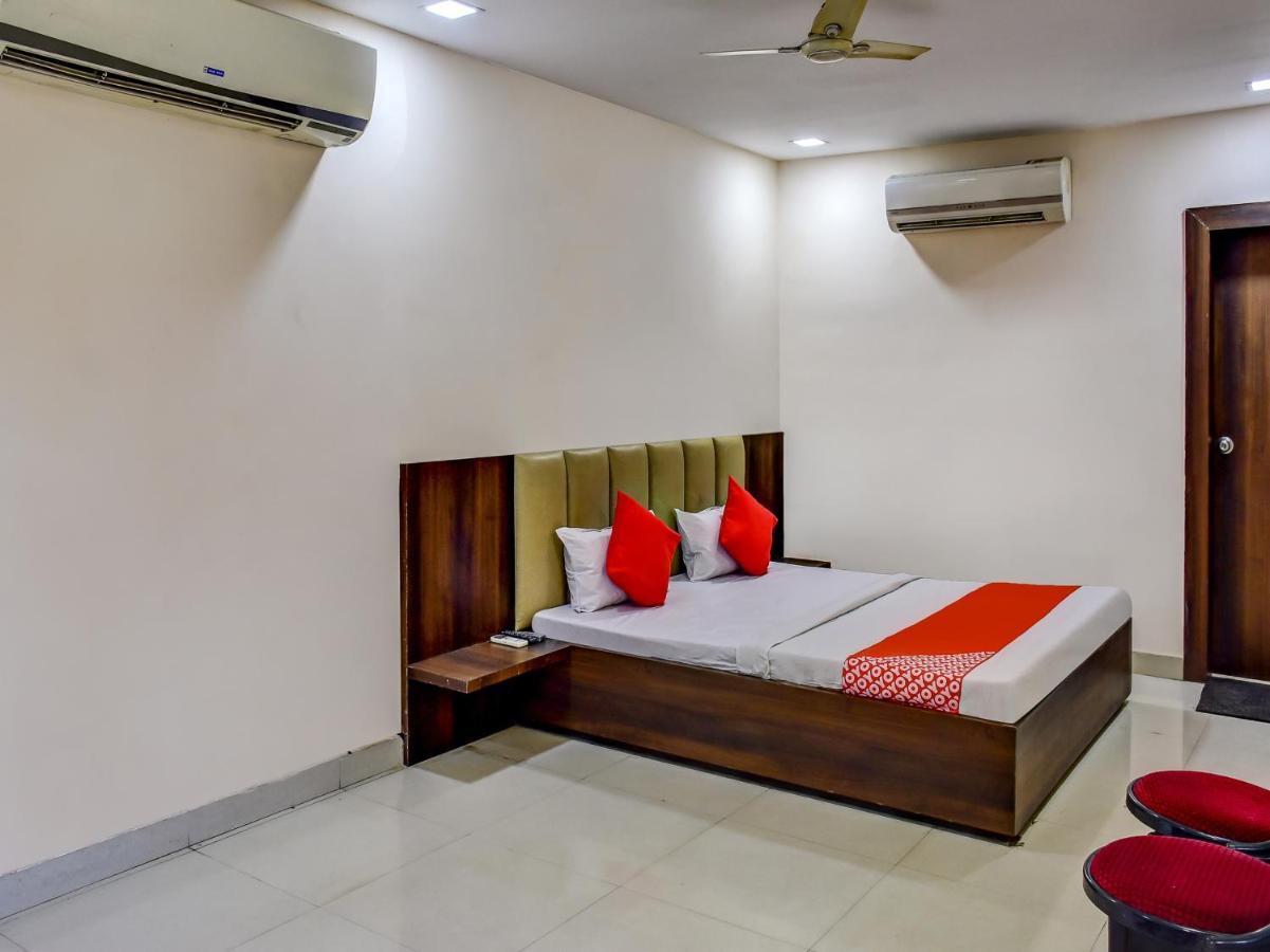 Oyo 78471 Hotel Platinum บิลาสปูร์ ภายนอก รูปภาพ